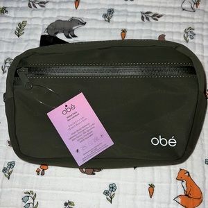 obé Belt Bag